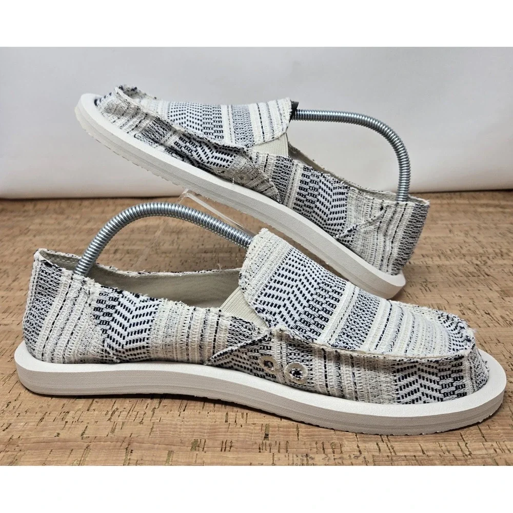 SANUK DONNA St Shoes Boho Womens 10 Slip On Slide On Black White Lightweight